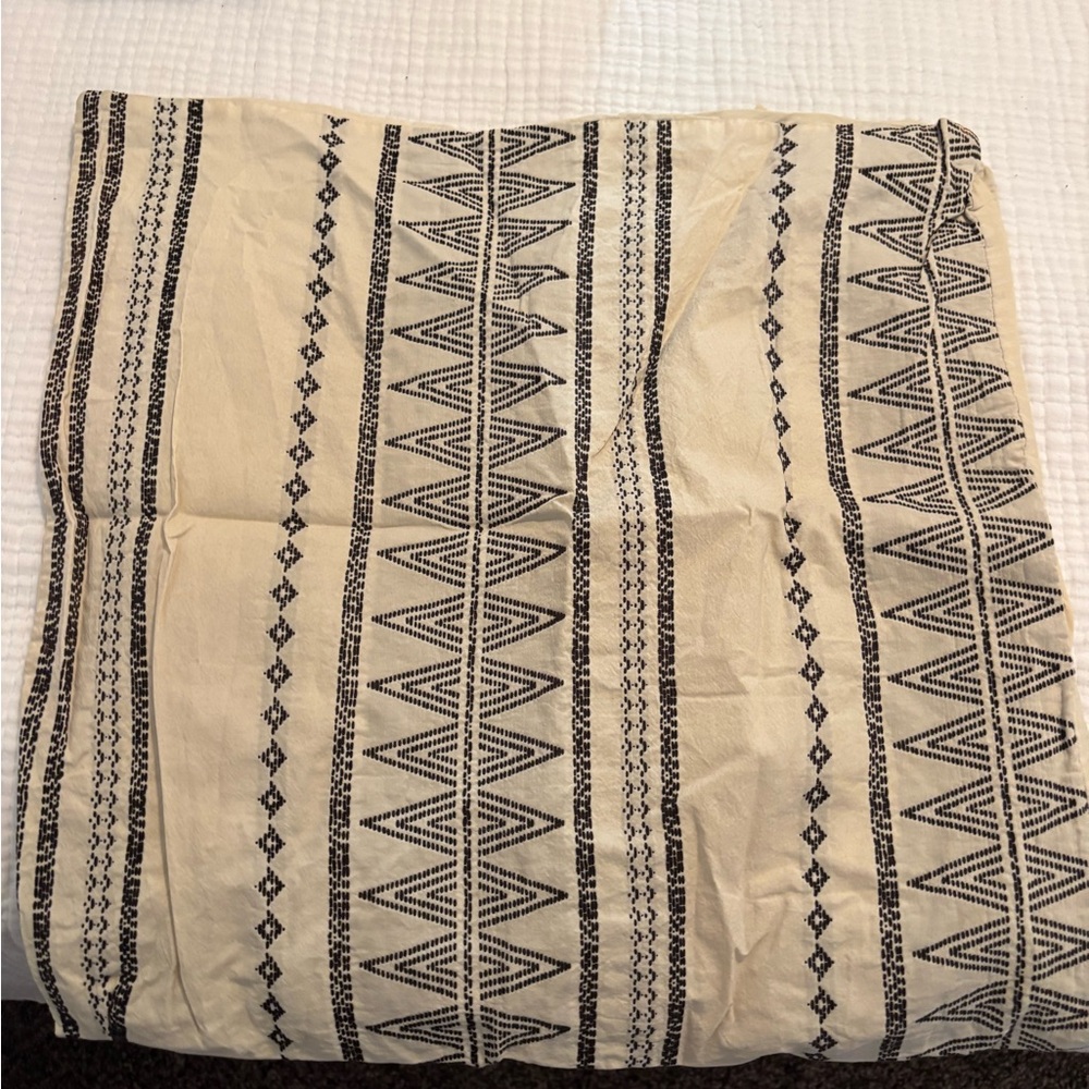 Geometric Patterned Cream and Black Pillow Cases